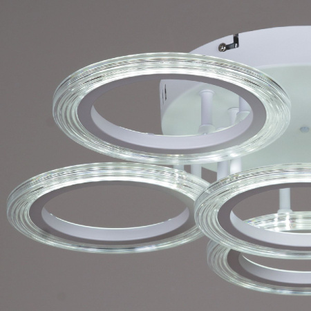 Потолочная люстра Reluce 09812-3.3-06A WH