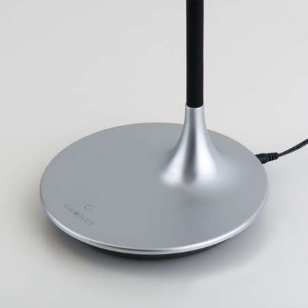 Настольная лампа Eurosvet 80422/1 серебристый