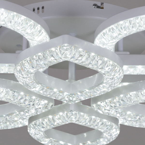 Потолочная люстра Reluce 28120-0.3-4+4C WH