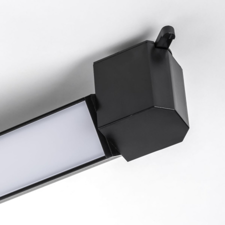 Трековый однофазный светильник Lightstar Lilla 202337