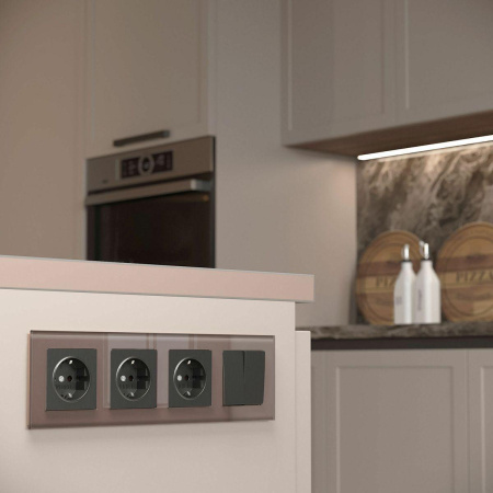 Рамка на 4 поста (латте, стекло) W0041142 Werkel