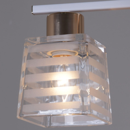 Потолочная люстра Reluce 09260-0.3-04 WH+FG