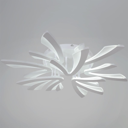 Потолочная люстра Reluce 59090-0.3-6+3 WH