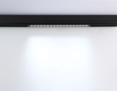 Трековый магнитный светильник Ambrella Light Magnetic 220V GL1312