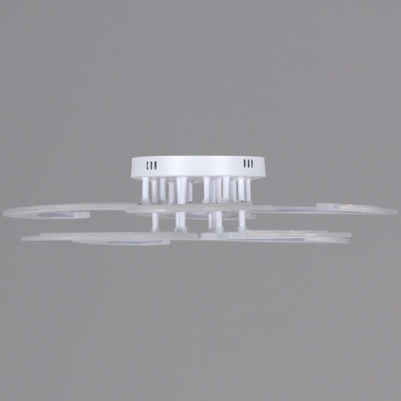 Потолочная люстра Reluce 05090-0.3-4+4 WH