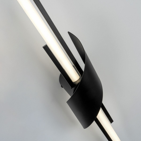 Настенный светильник Modelux ML.655.850 BK