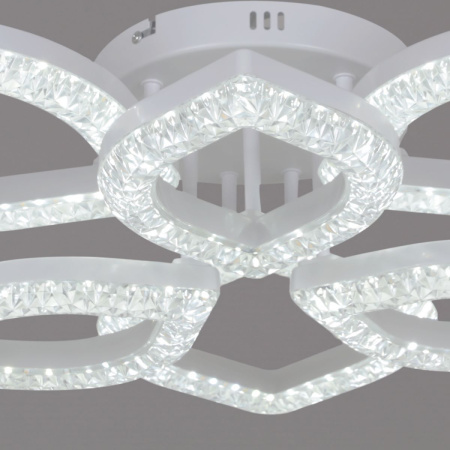 Потолочная люстра Reluce 28120-0.3-3+3C WH