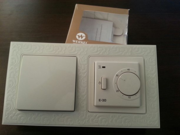 Терморегулятор для теплого пола Eastec E-30 механический белый