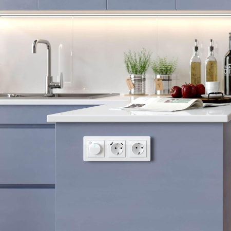 Рамка на 3 поста Acrylic белый W0032701 Werkel