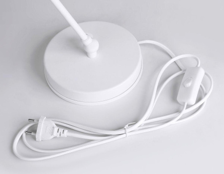 Настольная лампа Ambrella light Traditional TR8152