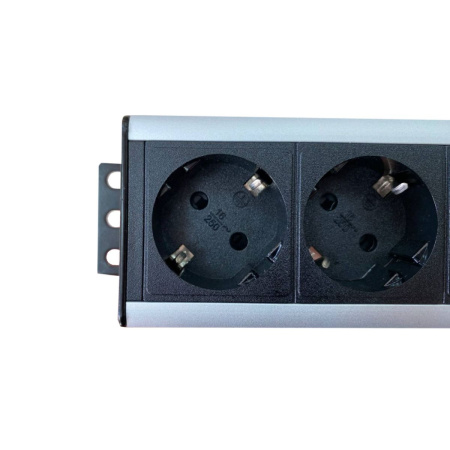 Блок розеток 21 (PDU) Mebax 00-00002738