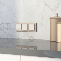 Розетка влагозащишенная с заземлением с защитной крышкой и шторками Werkel перламутровый рифленый W1171213 4690389213106 a069601