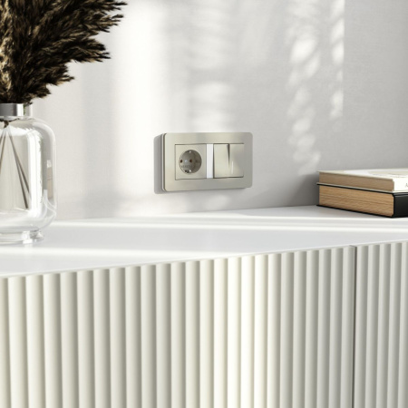 Выключатель двухклавишный проходной с подсветкой Werkel W1222104 4690389211935 a069459