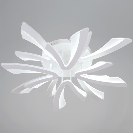 Потолочная люстра Reluce 59090-0.3-4+4 WH