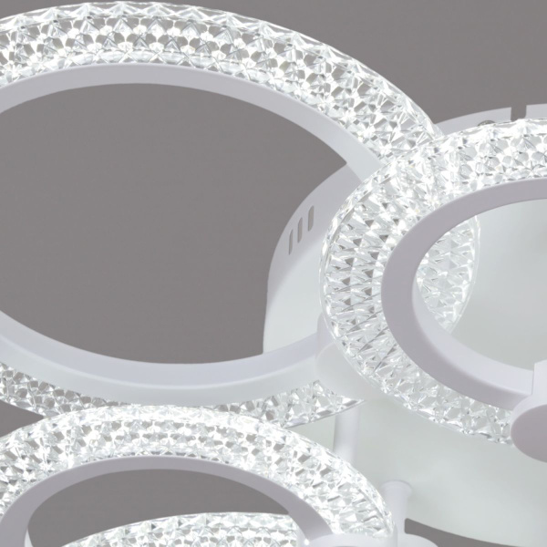 Потолочная люстра Reluce 68090-0.3-4+4 WH