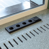 Рамка Stark на 5 постов черный WL04-Frame-05-silver/black Werkel