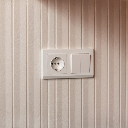 Выключатель двухклавишный проходной белый WL01-SW-2G-2W Werkel