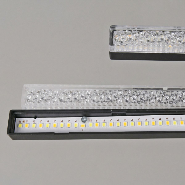 Потолочная люстра Reluce 79560-0.3-06 BK