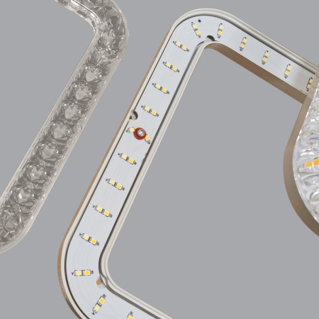 Потолочная люстра Reluce 09848-0.3-4+4B WH