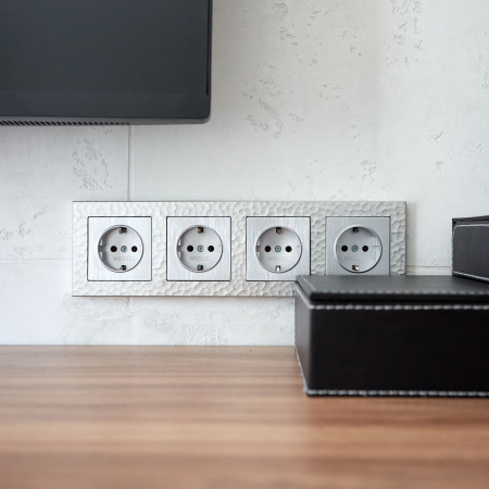 Рамка Werkel Hammer на 4 поста серебряный W0042406