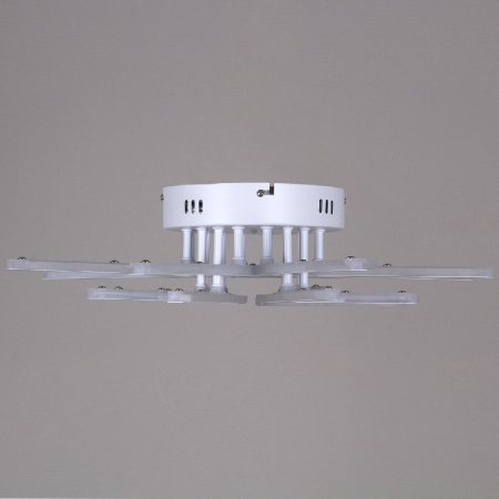 Потолочная люстра Reluce 09824-3.3-4+4 WH