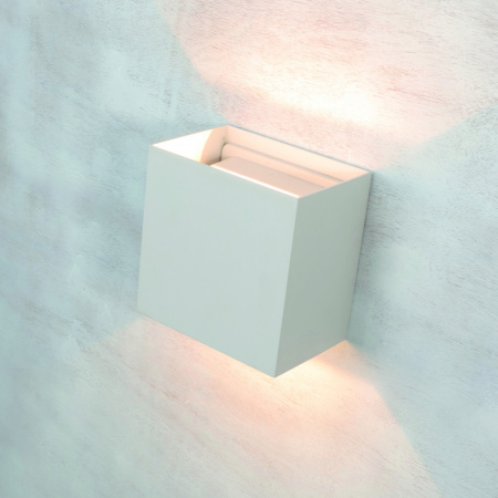 Настенный светильник Mantra Davos 7436