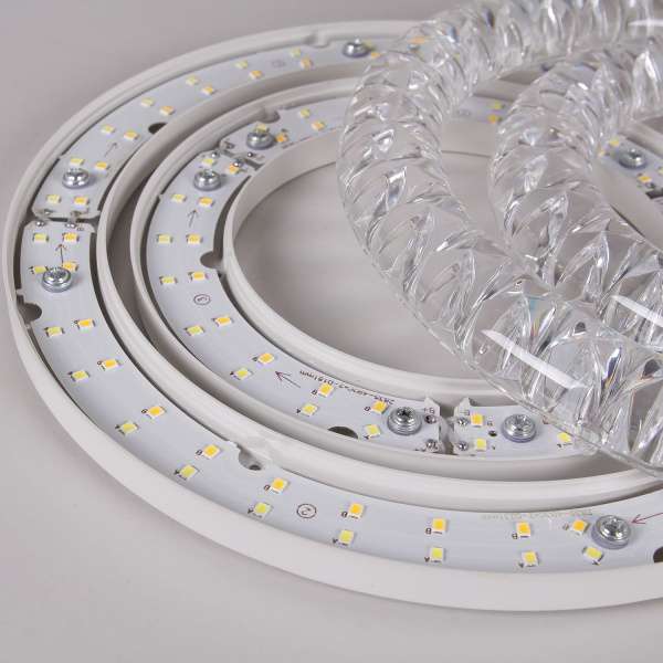 Потолочная люстра Reluce 09847-0.3-6+6A WH